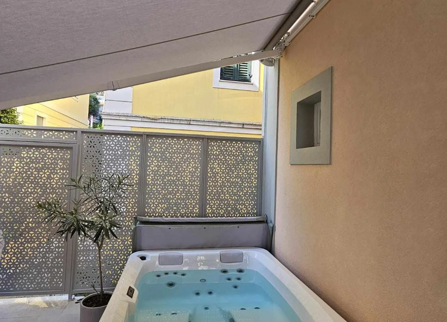 Elegant Garden Apartment With Jacuzzi Opatija 0*,  Chorvatsko