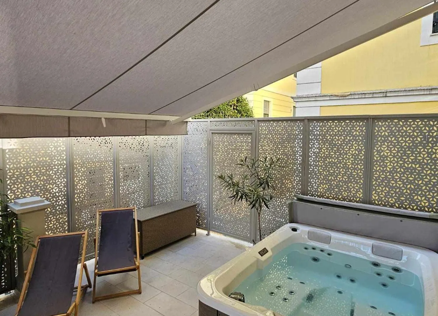 Elegant Garden Apartment With Jacuzzi Opatija